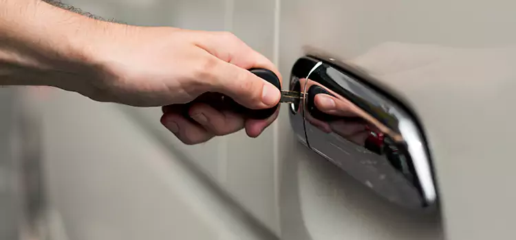 Why Choose Our Auto Locksmith Team in Englewood, CO?